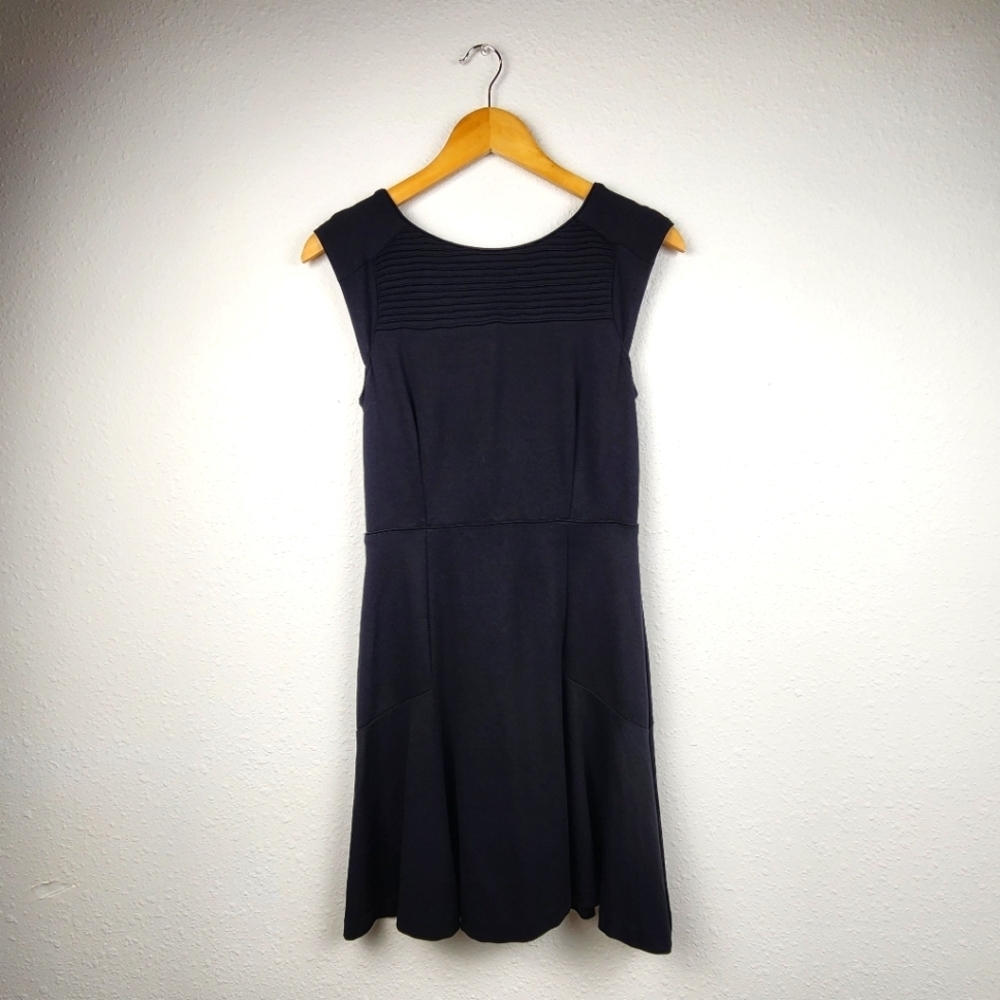 Banana Republic Black Sheath Sleeveless A-Line Knee Length Ribbed Dress Size 2